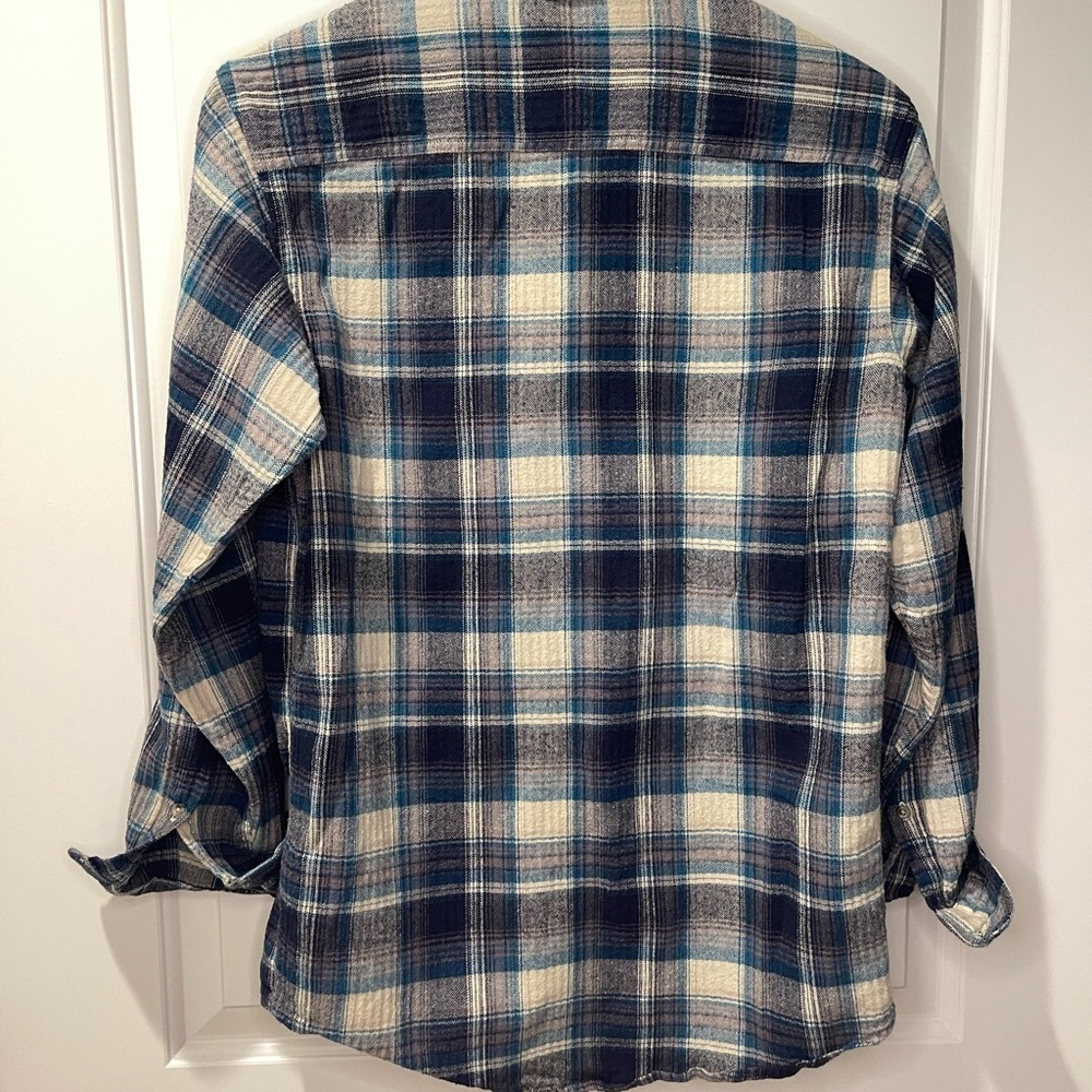 Button down flannel. - Picture 4 of 4